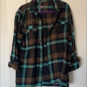 Men’s Medium Patagonia Flannel Button Down